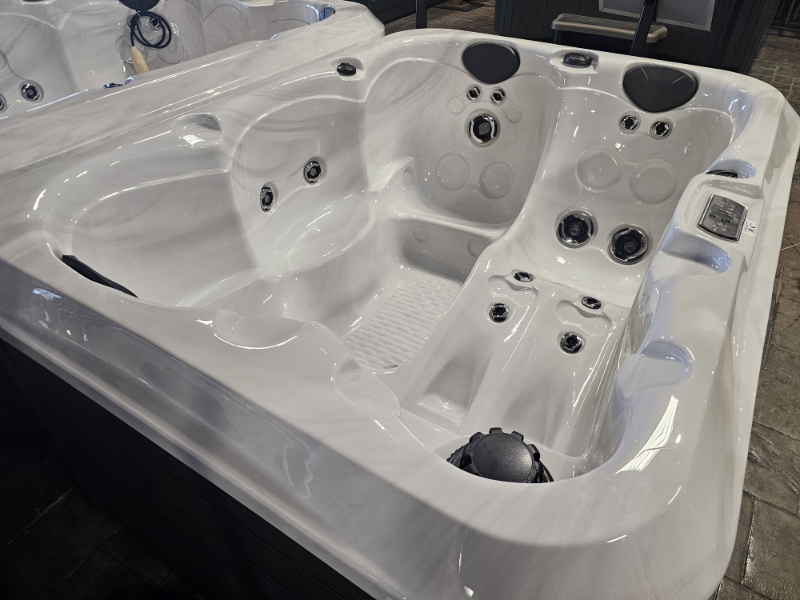 Maple Spas – M321