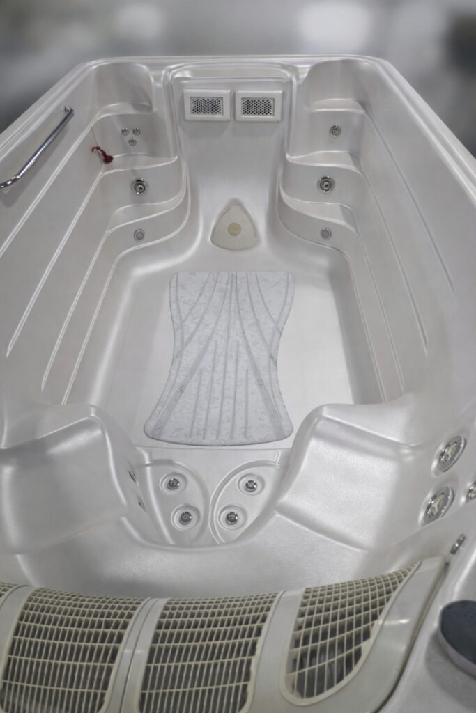 Hydropool 16' Executive Sport